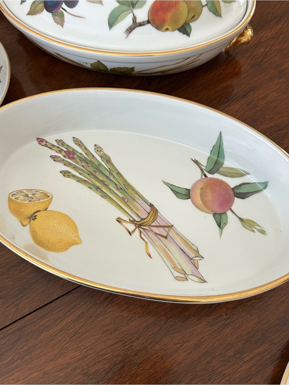 Vintage Royal Worcester Evesham Gold Oval Baker – Shape 30, Size 4